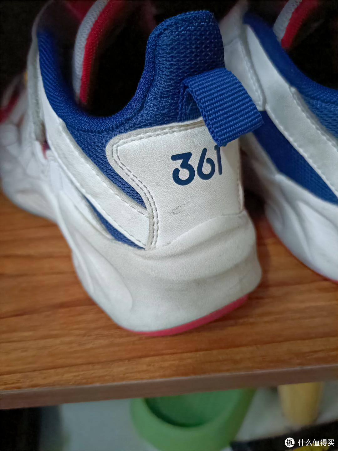 小孩子买的鞋子没几天就黑不溜秋的,还萌娃过春天?