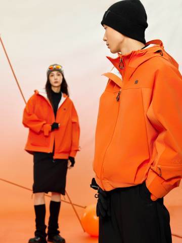 可隆：从户外高端品牌到体制内通勤新宠的崛起之路