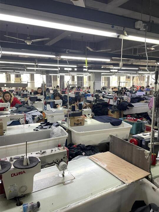 台州冲锋衣工厂揭秘:高质量与低价格背后的秘密