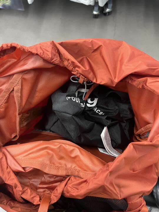 迪卡侬MH500:防水透气极致体验,户外通勤两相宜